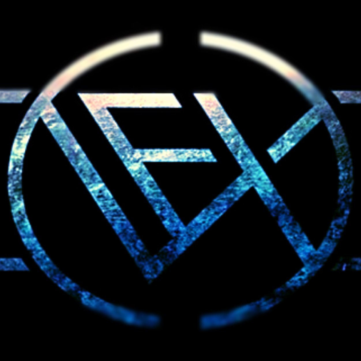 |Proud Memeber of cR| Recruited by cR Dubstep |Sniper/TKer| Recruiting or More Info |Go To @cR_Dubstep| http://t.co/ymIyddGnii