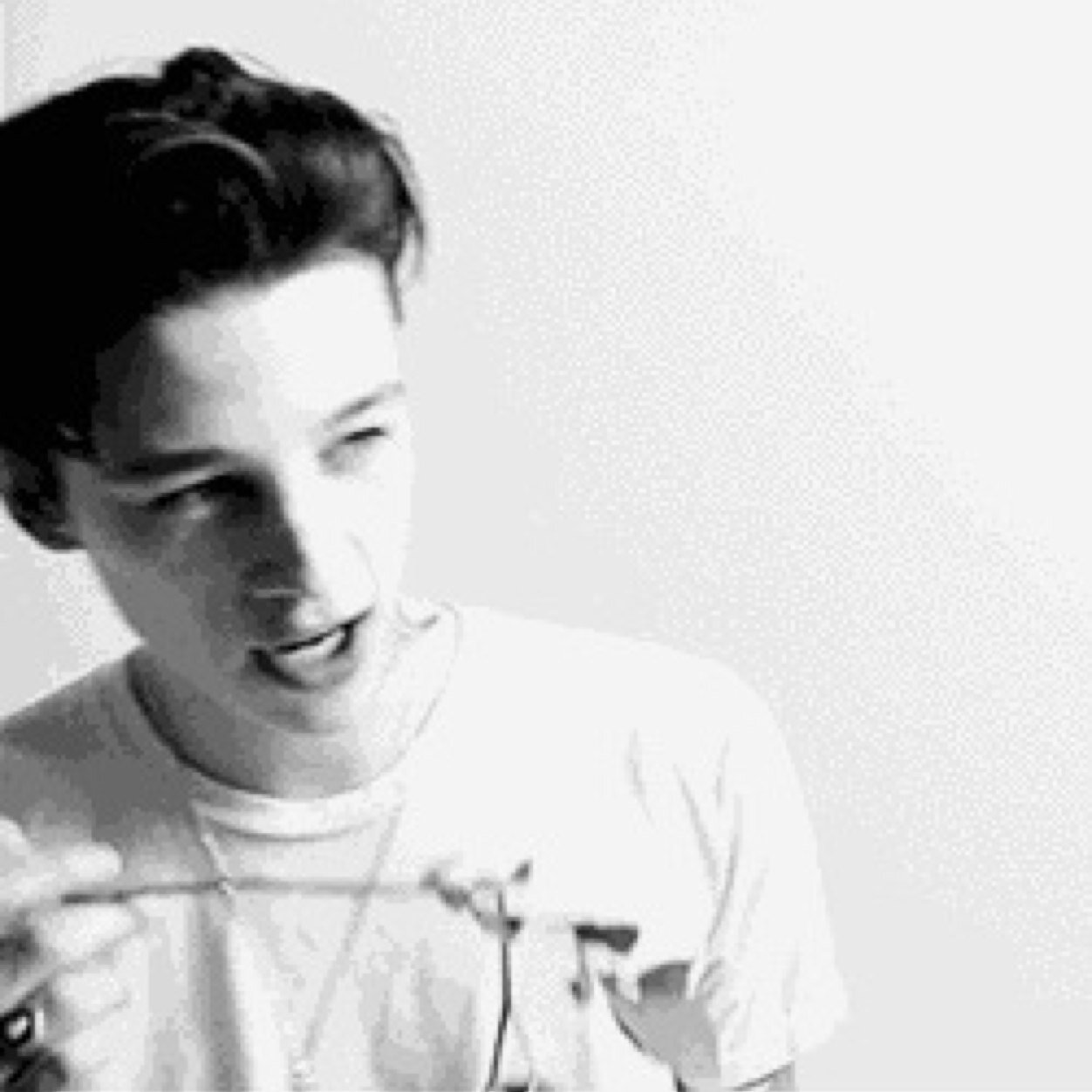 TrxgicRomantic's profile picture. Casper J. Knox / Son of Melpomene, Muse of Tragedy; 19 / [#PercyJackson]