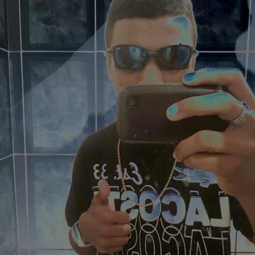 Uma pessoa disposta a fazer tudo pelo o que deseja !!!