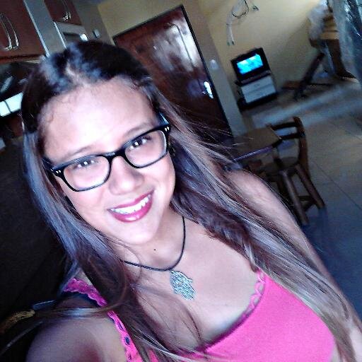 ★★Futura odontologa,  ♪♪  twitter oficial..#12futbolista  ♥..♥