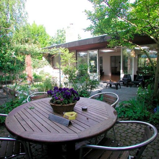 Spacious venu in Amsterdam.  Professional, flexible where you feel at home.