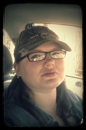 24 yrs old. Reads a lot. Loves Country Music. New Twitter user.