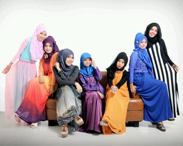 Hii,, my name is Debsy Dewi ,Just call me Adew ☺ ♥ my Lord JC, my Fam, my Self & love everybody who luv me to ♥ Do my best n always Pray ☺