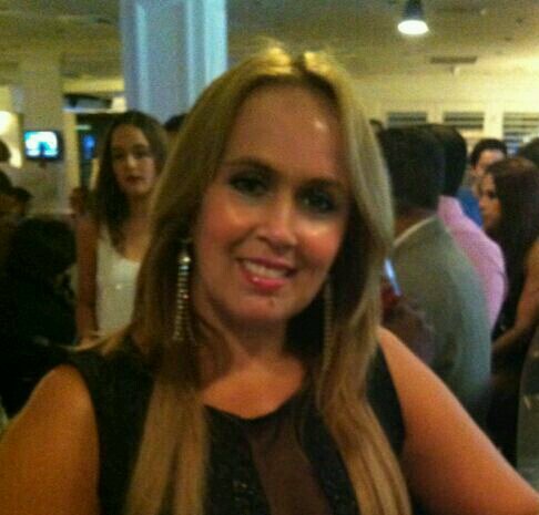 Senadora Nacional, miembro del Directorio del Partido Liberal Radical Auténtico,  Lider de Bancada de Senadores del PLRA.