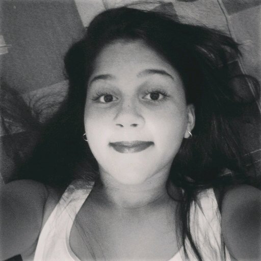 Cuidado com os que estão a sua volta, as pessoas querem te ver bem, mais nunca melhor que elas.