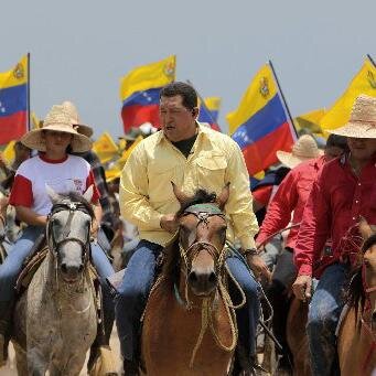 Profesional, Nacionalista y Patriota, transmito lo que siento, siempre fiel a Chávez por la Patria buena y bonita, sigueme si te sigo para continuar siguiendote