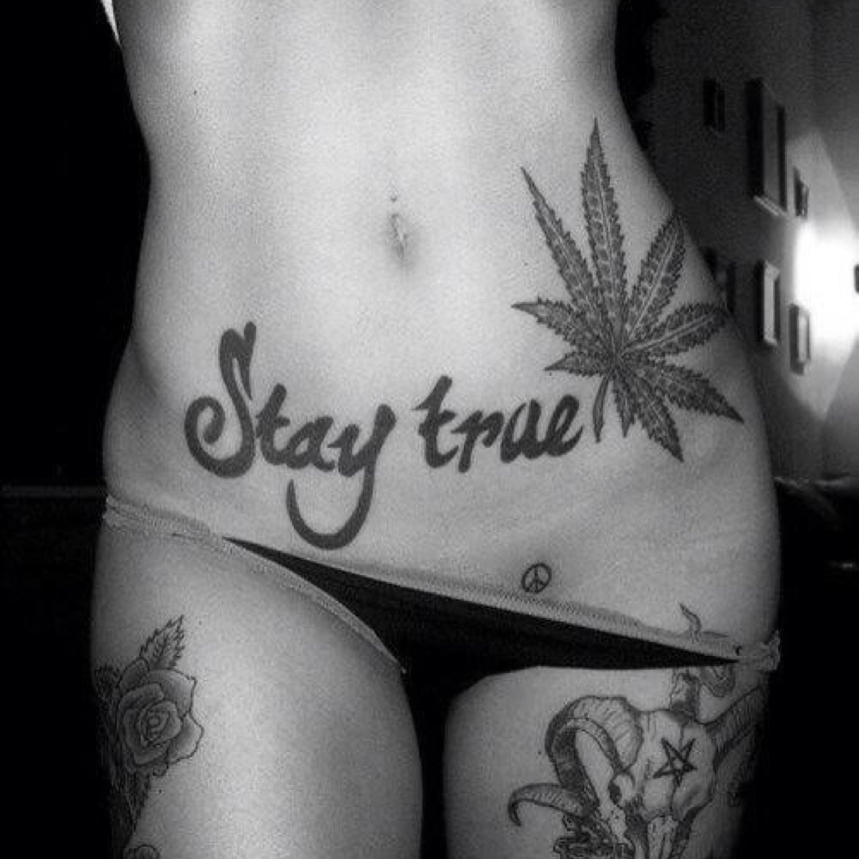 Inspiration & pics of girls who love to get high & look good doing it. DM your pics if you are #TonedNStoned