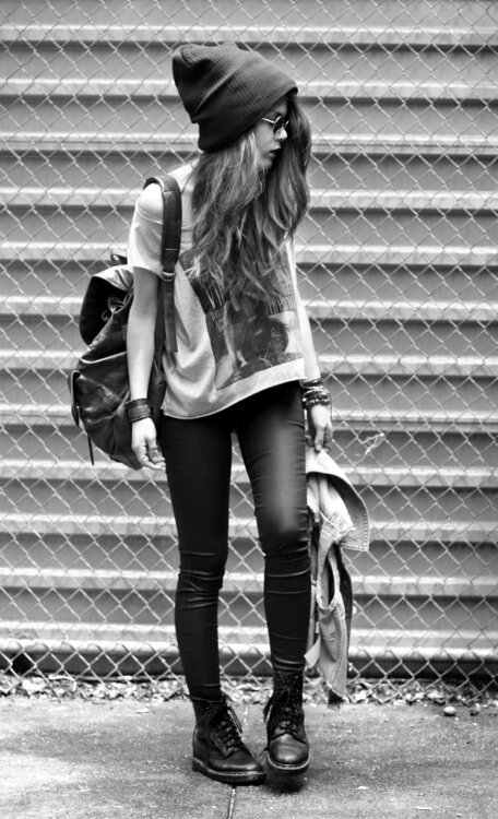 La sociedad mata al adolescente.