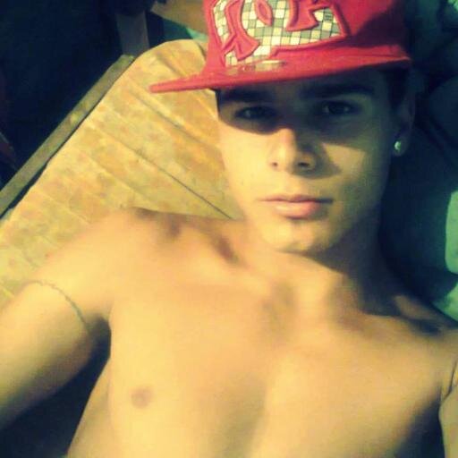 Guillee99Rey's profile picture. con el sueño de tener un futuro  en el futbol 
y conoser personalmente a los jugadores de la seleccion uruguaya