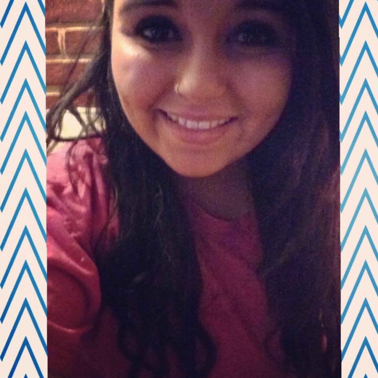 18. Southern accent .Tan skin,Tattoo, Cute smile, Big brown eyes, Dimples. Highlifee, I'm young & Just living my life.
