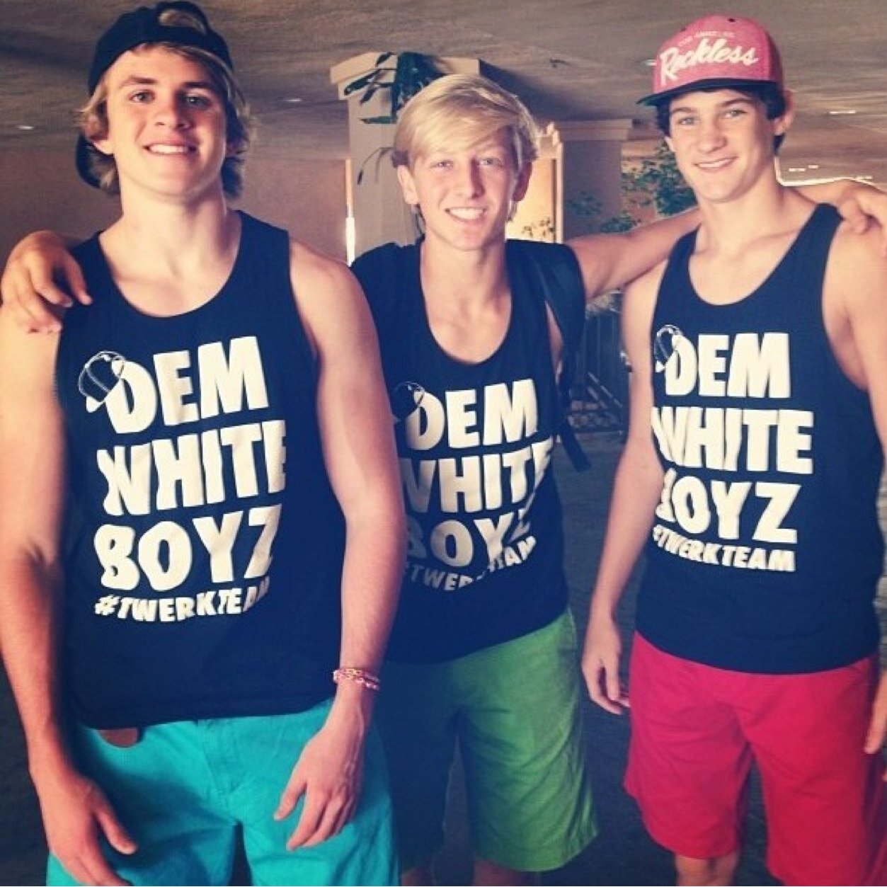 demwhiteboyz__'s profile picture. 