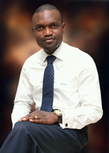 I'm a young accountant with proven skills and experience.