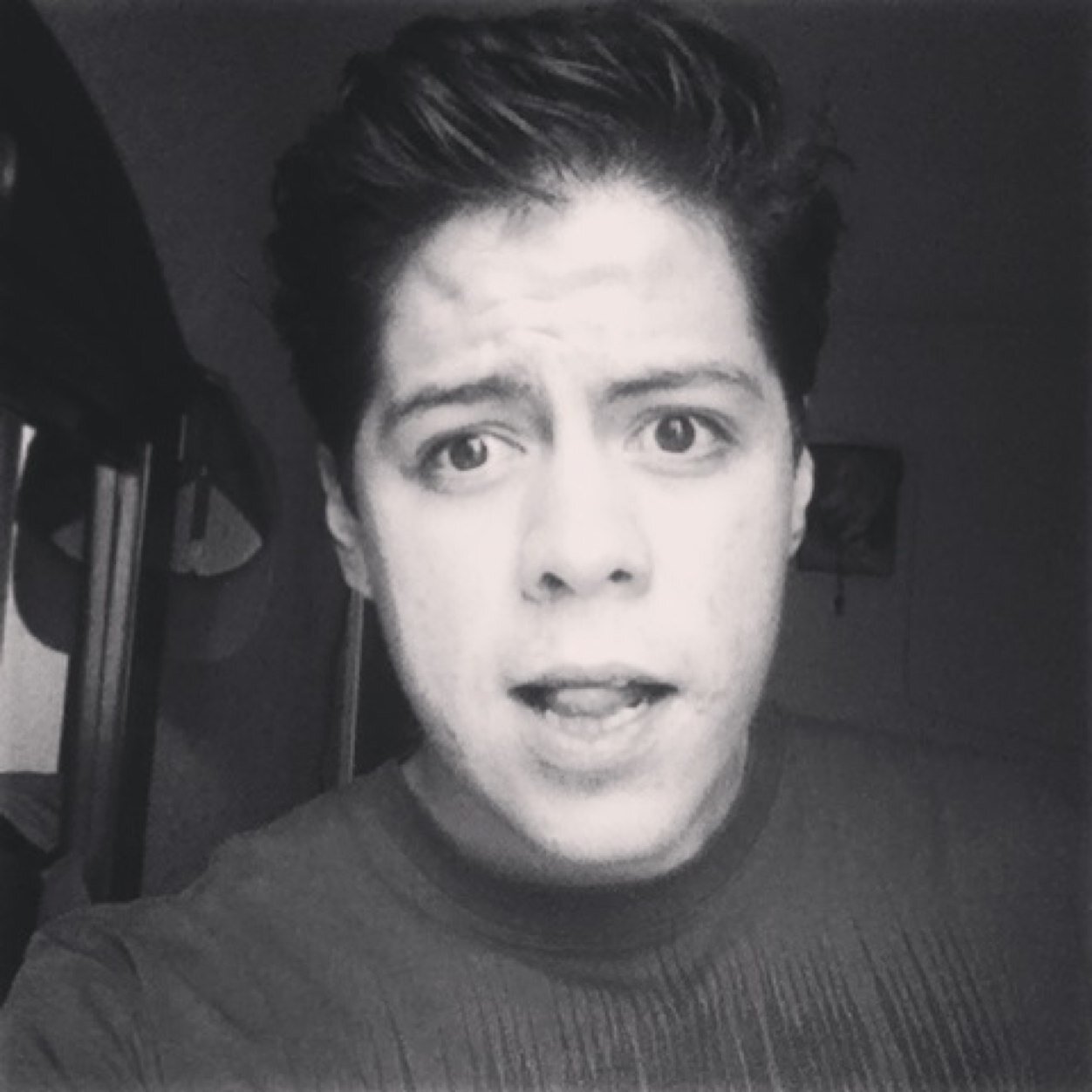 VINE:maurishio Instagram:MAUCHATO1