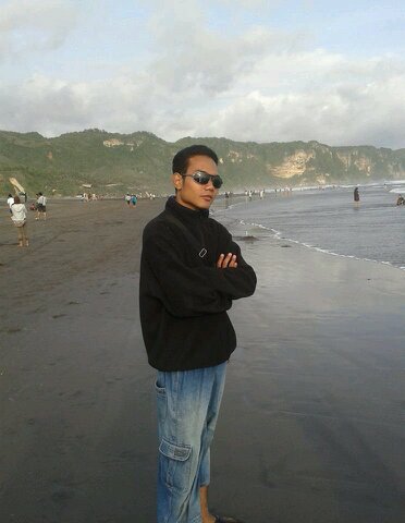 Menjalan kan perintah-Nya dan menjauhi larangan-Nya maupun membuat orang tersenyum bahagia atau menangis karena kebahagiaan itu adalah tujuan hidup ku.