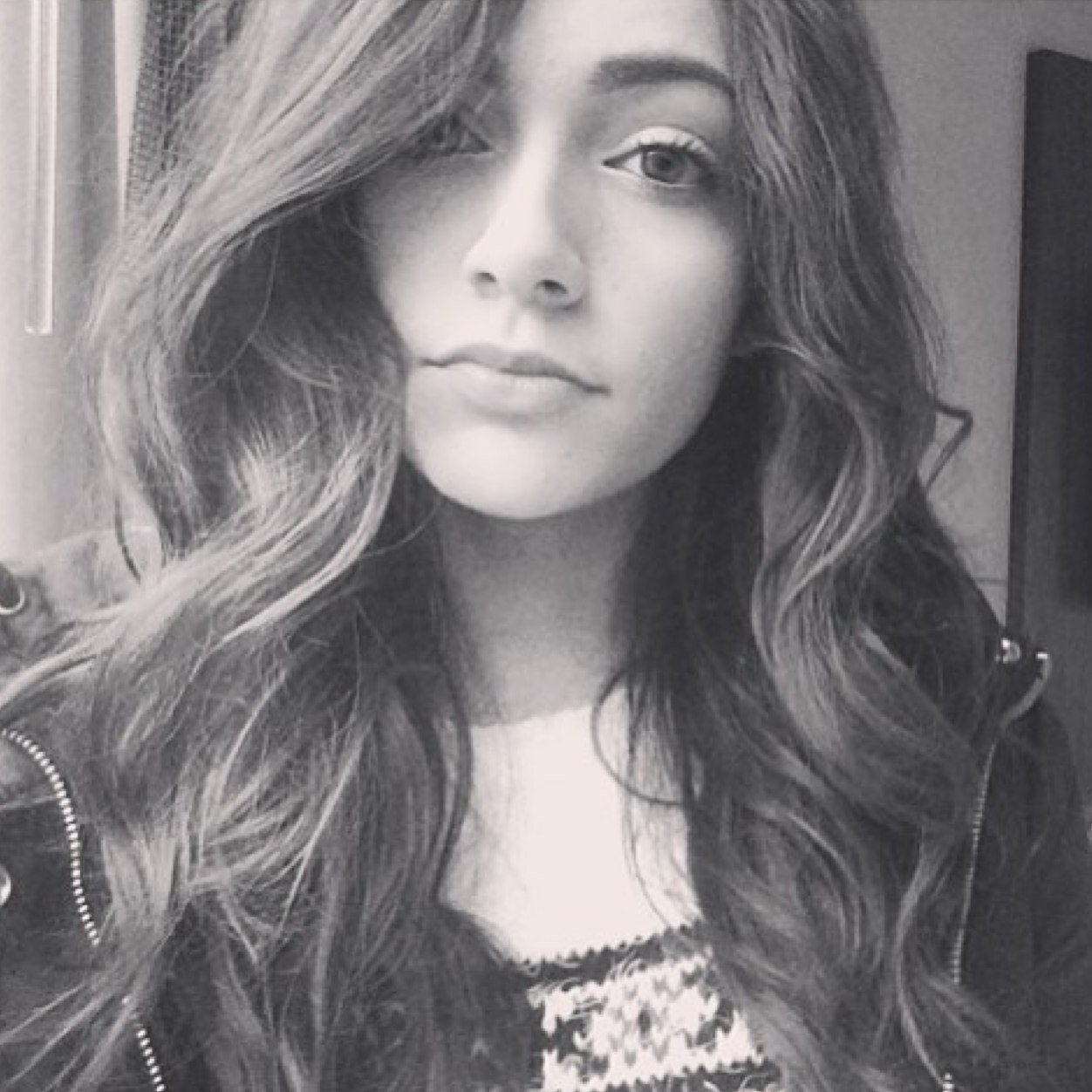 mxdness_'s profile picture. whats a twitter i want one