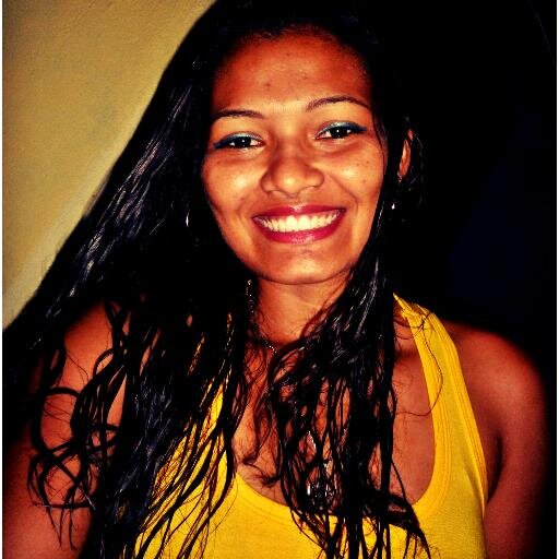 - Não tenho tempo de odiar quem me odeia, estou ocupada demais amando quem me ama. ♥