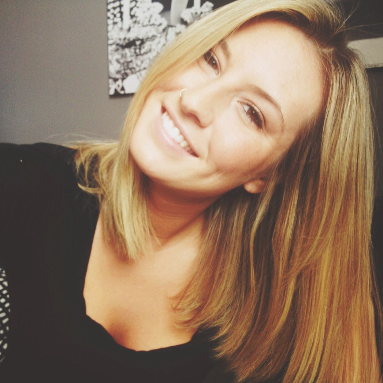 _MeganActon's profile picture. Instagram: @meganacton