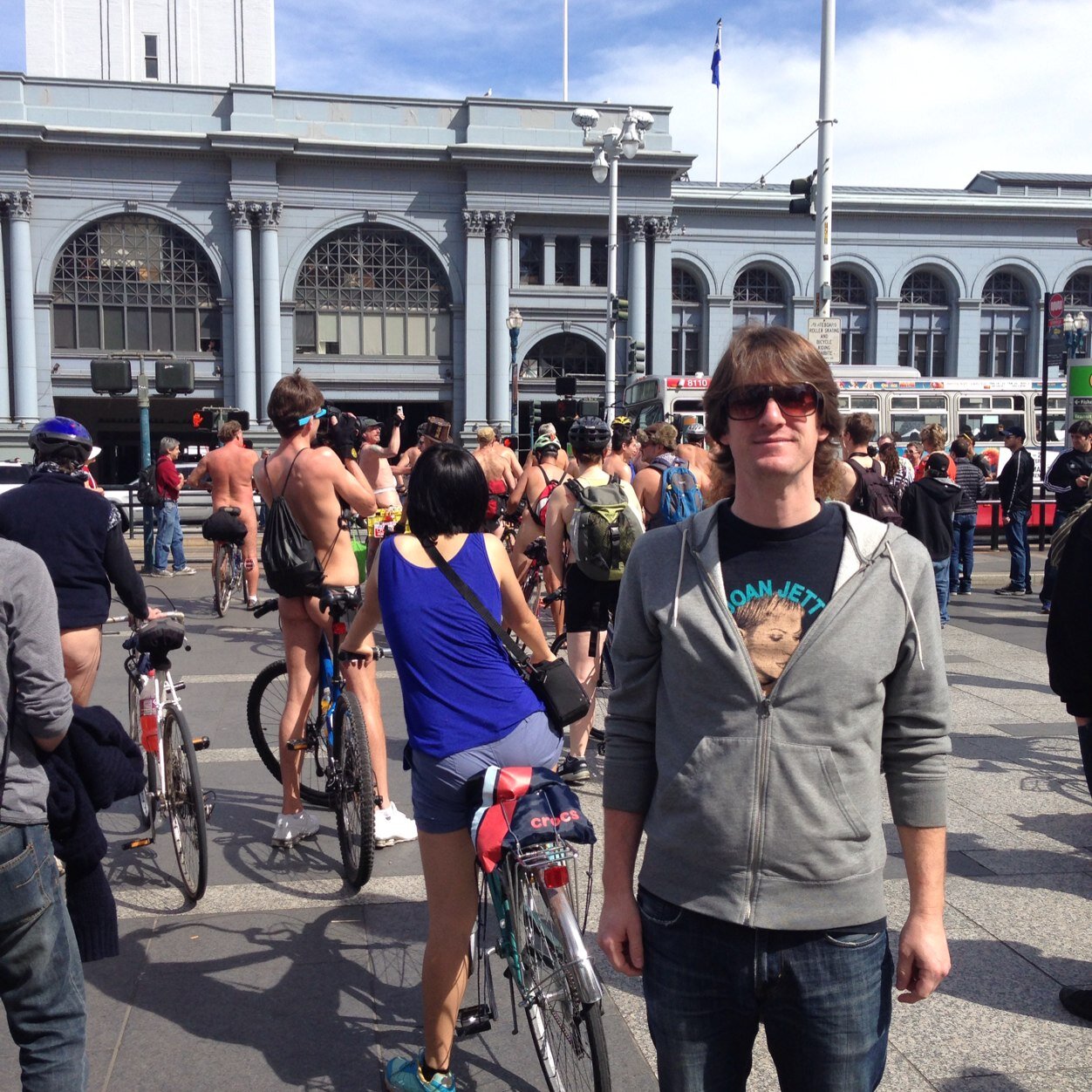 ihatepromodave's profile picture. I like bass guitar. I work at Printrbot. Currently learning how to win friends and influence people.