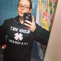 drea π·πβοΈ (@apaperdoll) 's Twitter Profile