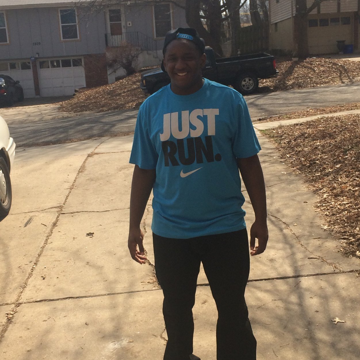 Aye ya gotta go follow me