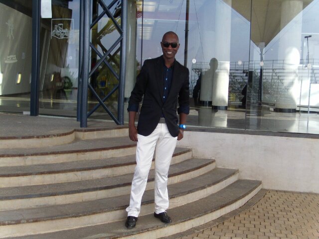 I'm a go getter and what u see is what u get!!