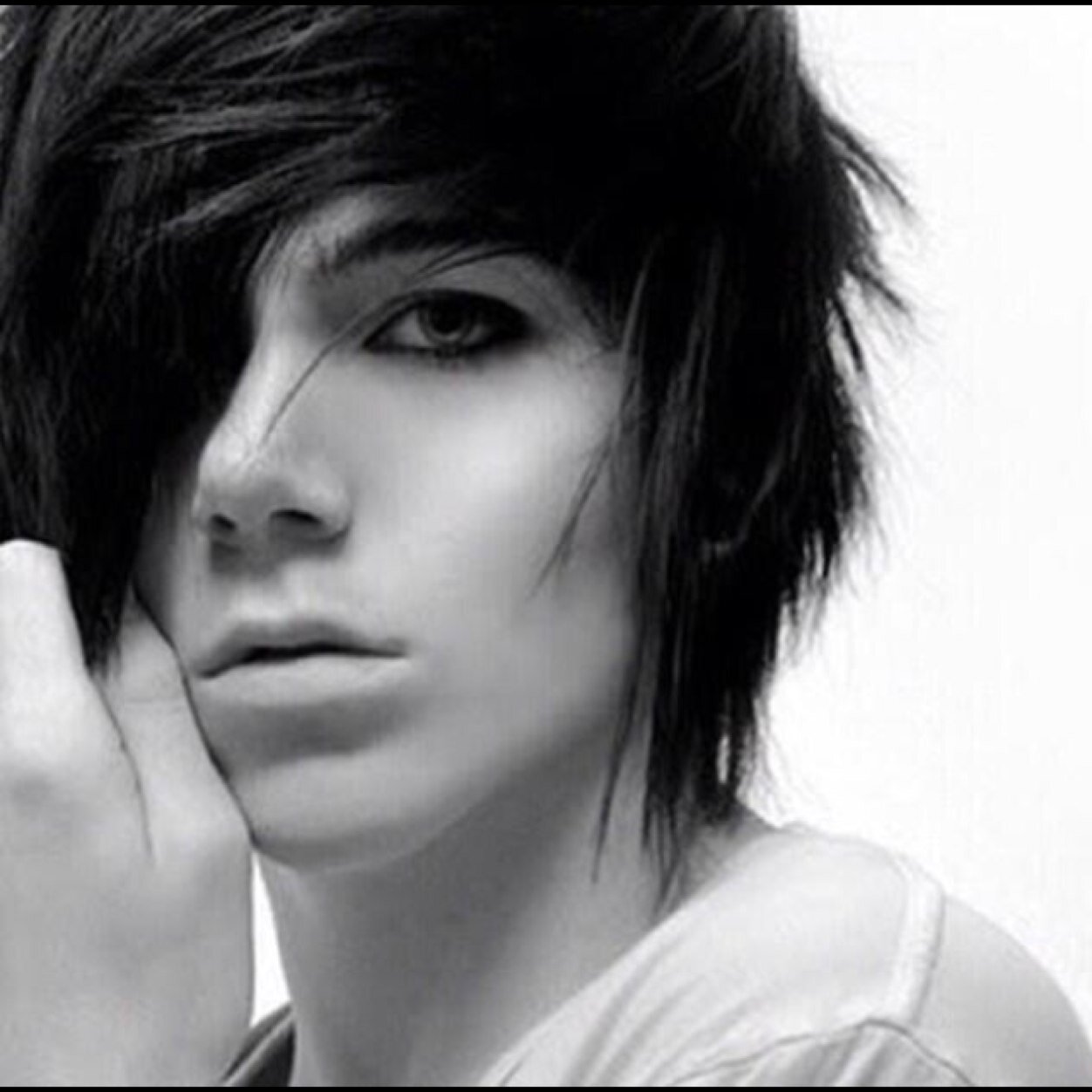 Jasper. 19. Bi. Rp. @6TwistedAngel9 is pure perfection. Follow me, and ill follow you back. Give me a cupcake and we will be eternal best friends. :D