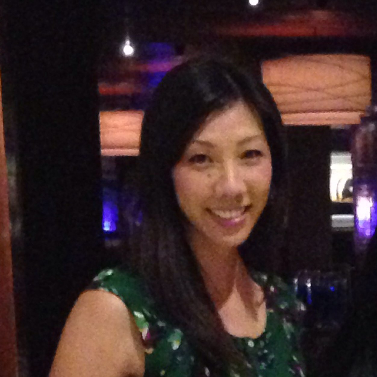 Hawaii Mom Blog contributor.  Love to yelp and yoga.