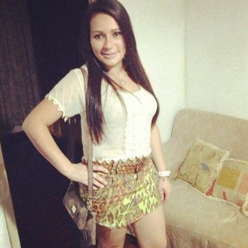 covinha no sorriso uma menina, uma mulher ...