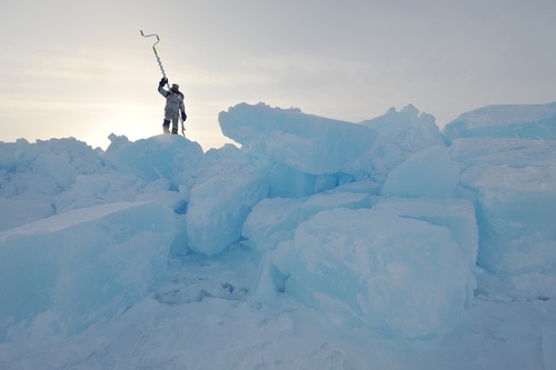 CATLIN ARCTIC SURVEY: Investigating the issues behind a changing Arctic Ocean