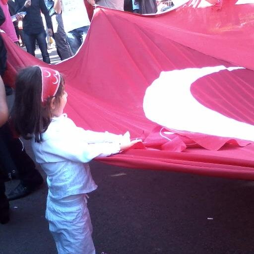 İnsan bütün hataları yapacak kadar uzun yaşamıyor