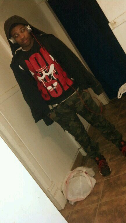 coolin                                                                               Follow my Sister @_AmaniBaby (: