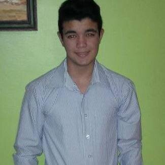 soy 100%sociable me encantan los deportes disfruto la vida al maximo me encanta la pizza y las mujeres mi mayor ilucion es conocer a gavy espino