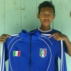 @ Adhi_Setyo7: ''Musicisti Legendary futuro, assicurarsi l'attaccante della Juventus, uomo leale, un po 'Tweet ma significativo, fragranze nome indonesiano''