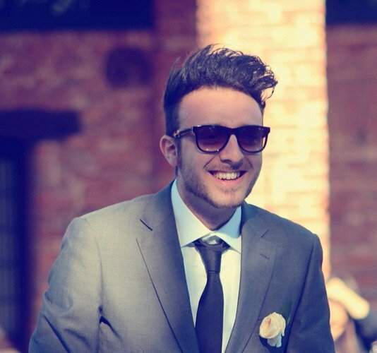 creative graphic designer & illustrator. Music,sport,beer & tech lover.
