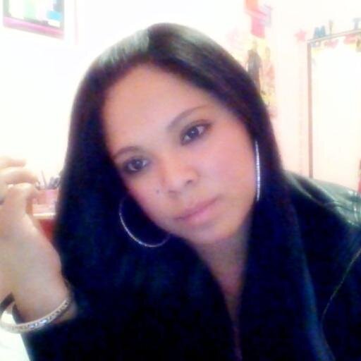 :D MEGUSTALOQUEMEGUSTA DIGOLOQUEQUIERO YPIENSOLOQUESEMEPEGUEMIGANA . ♥