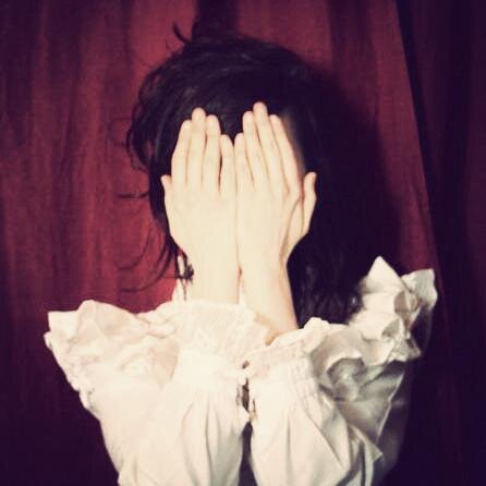 Ara_Maxy's profile picture. You Follow Me. Follback?just Mention ♡