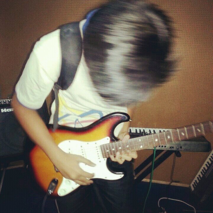 Free Runner to be | Guitarist | WeChat ID: wansherrif