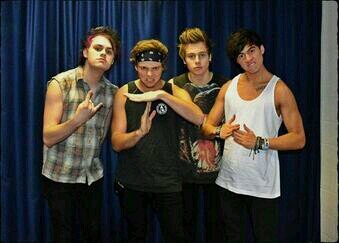 diamondring5sos's profile picture. 