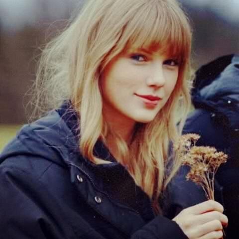 just for our Taylor Swift♥ || Taylor always looks so flawless !!! || one of millions Swifties ||