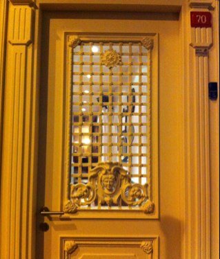 maxouti's profile picture. 