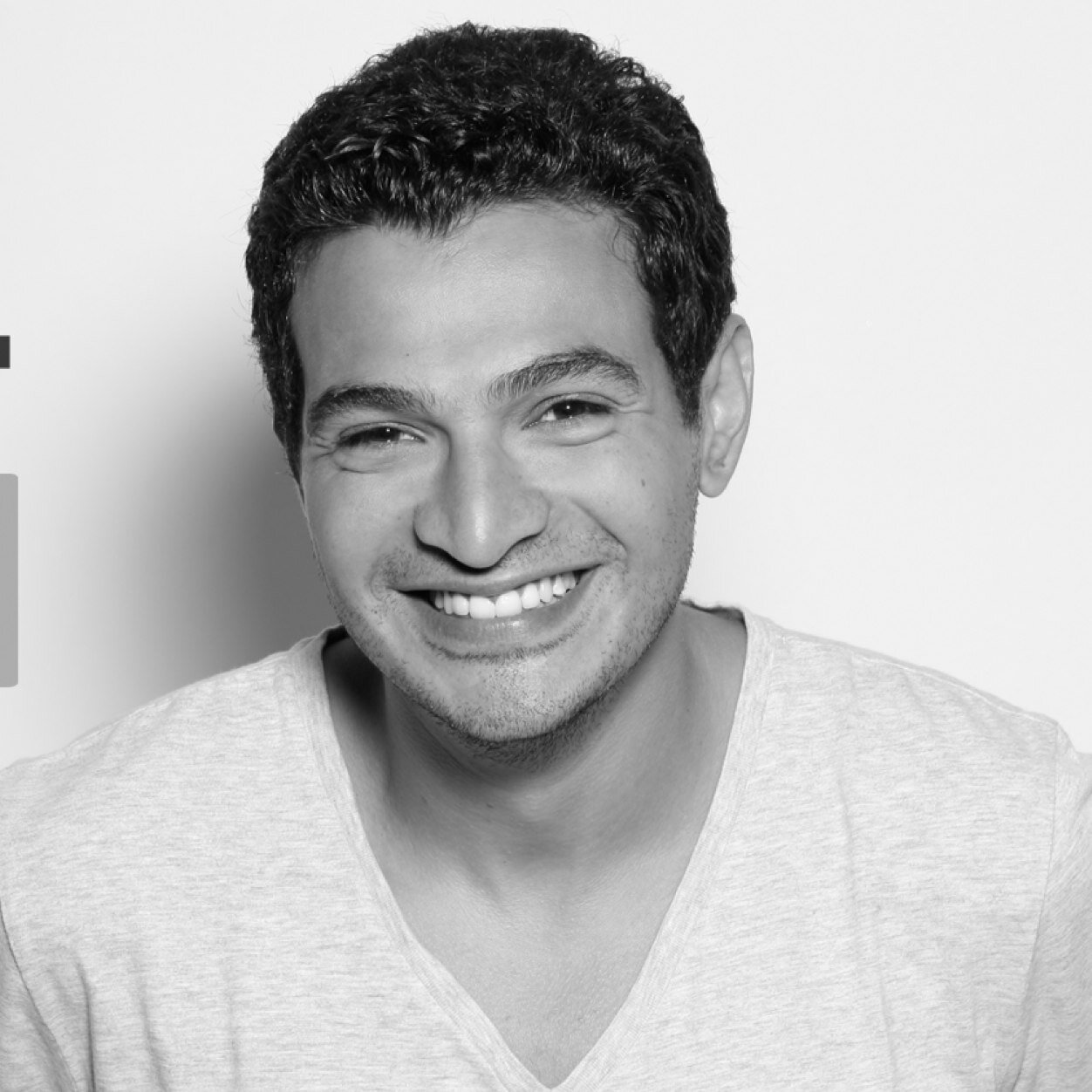 Egyptian Radio and Tv host ! OnE Channel and MegaFm@92.7 مقدم برامج بقناة اون اي و ميجا اف أم. #onScreen #بحب _السيما