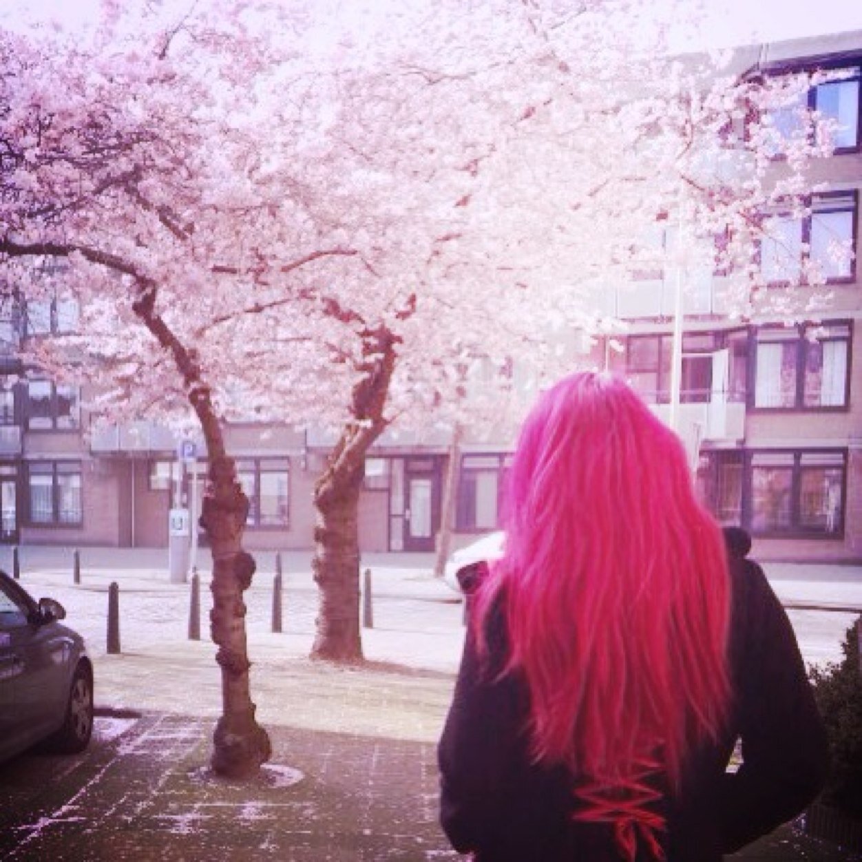 ♥ The world is filled with crazy people.. and i'm one of them.♥