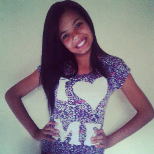 Vivo minha vida ofuscando o brilho das inimigas. @clubefollowback