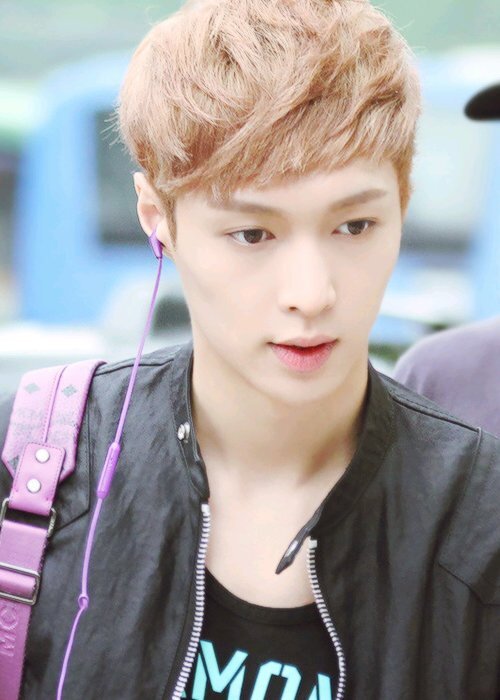 [LAY BOT] หล่อ รวย เกรียน น่ารัก เซ็กซี่ นมใหญ่ ฟอลมาคุยกันสิที่รัก .ยิ้มหวาน