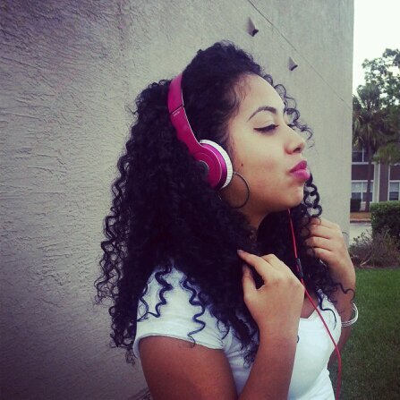 LATINA, 21
BRONX, PUERTORICAN = IM NYRICAN
CURLY HEAD GIRL... 
I SUPPORT (TO WRITE LOVE ON HER ARMS)