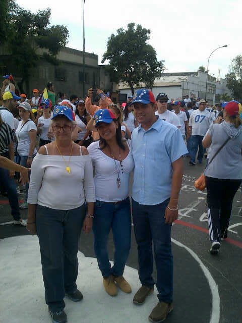 venezolano 1000% opositor / oni yemaya