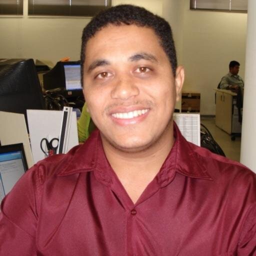 Cristão, Marido e Pai, que ama a família.  O Pessimista reclama do vento, o Otimista espera que ele mude e O REALISTA ajusta as velas!