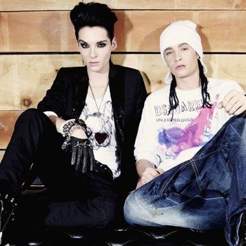 @TokioHotel forever segue que eu sigo de volta Twitter pessoal: @Caroli5ne :*