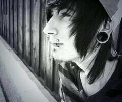 Hay I'm Matty :3 // 22 // Single// Meow =^*^=