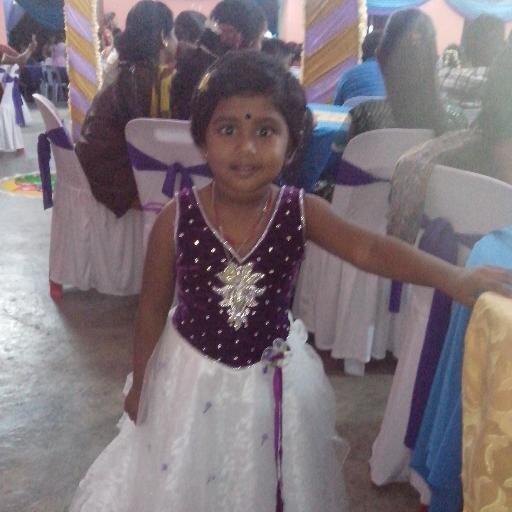 tharsyana's profile picture. 